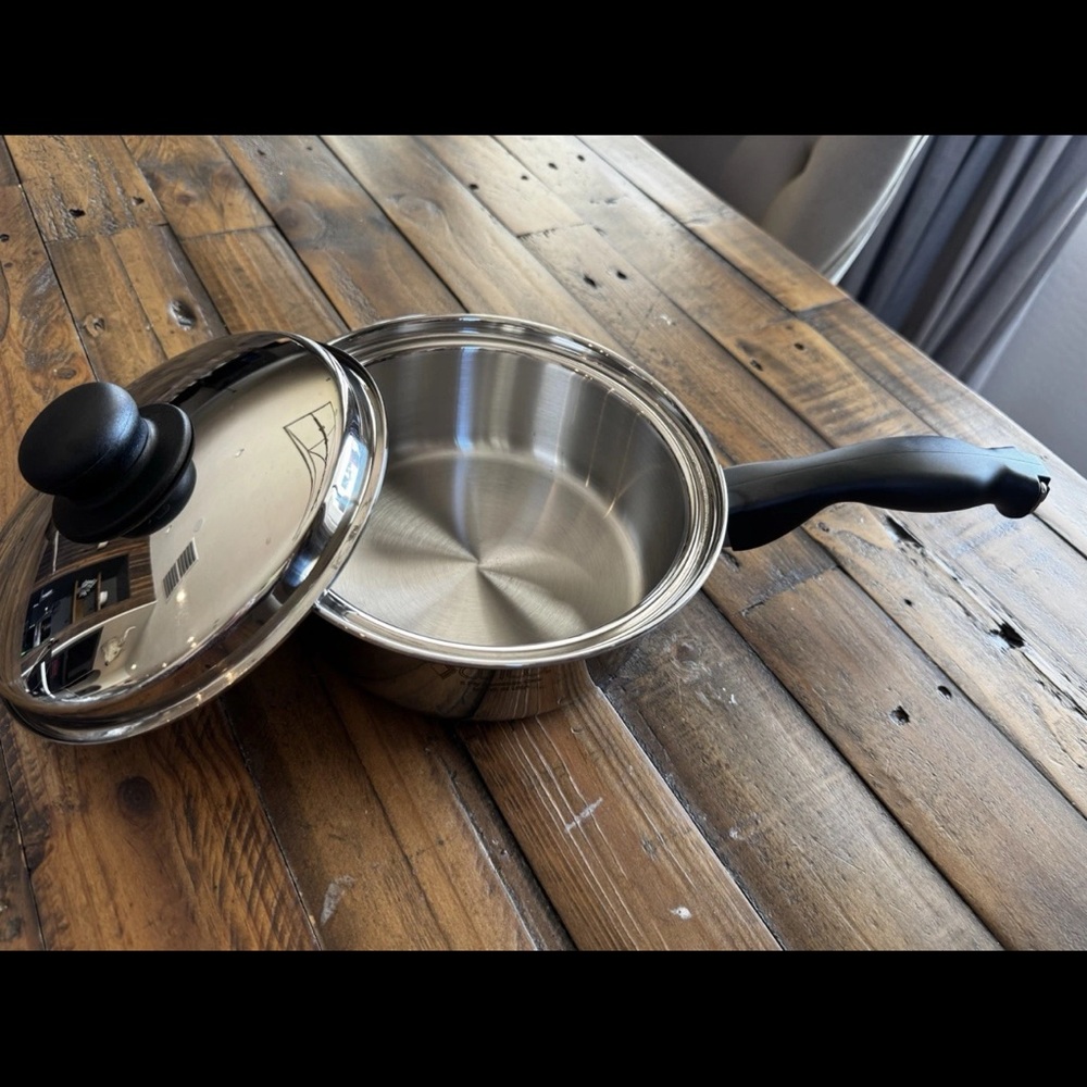 Cutco Stainless Steel Saucepan with Black Handle - Picture 2 of 5
